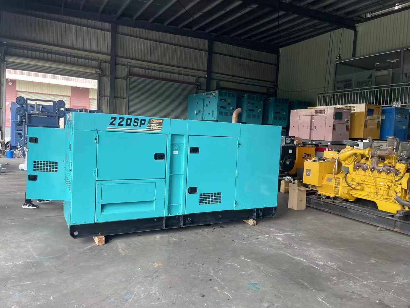 西湖800kW 柴油发电机的输出电流波动范围是多少？